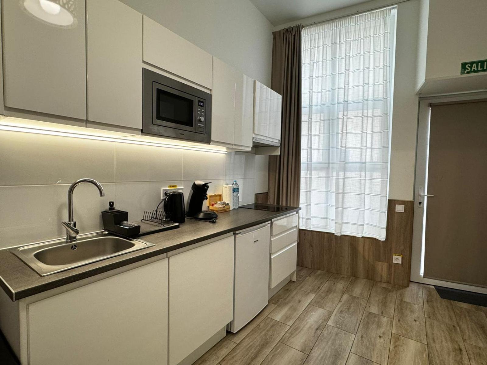 Rodrigues 15 Aparthotel บาเลนเซีย ภายนอก รูปภาพ